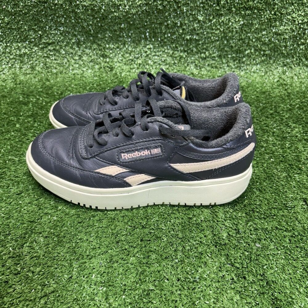 Reebok Women's Club C Double Revenge Platform Sneakers Shoes Gray Chalk Size 6.5
